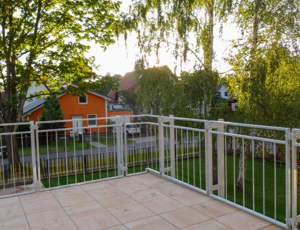 Blick vom Garten in Richtung Haus – Ferienhaus Neuenhagen